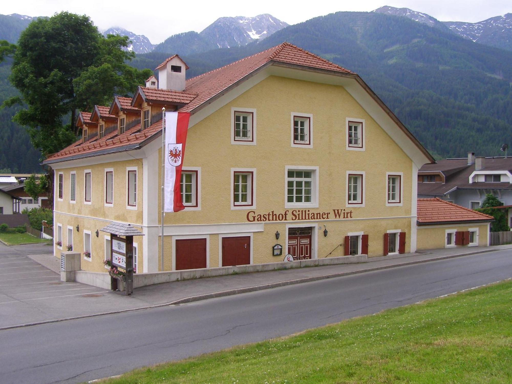 Gasthof Sillianer Wirt Bagian luar foto